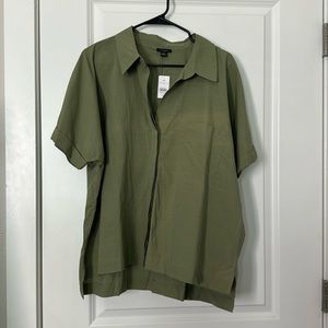Green short sleeve blouse